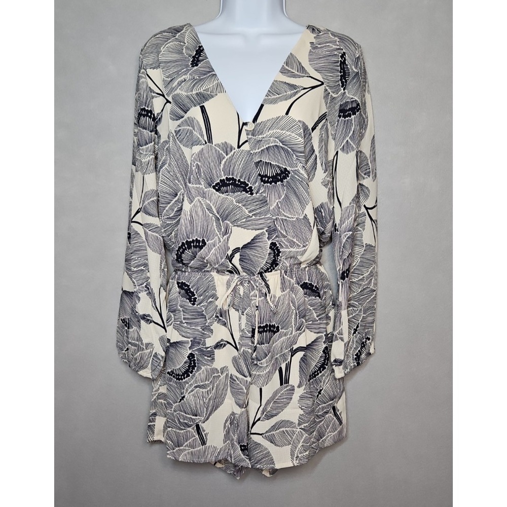 Fraiche by J Womens Floral Long Sleeve V Neck‎ Romper Size Medium NWT